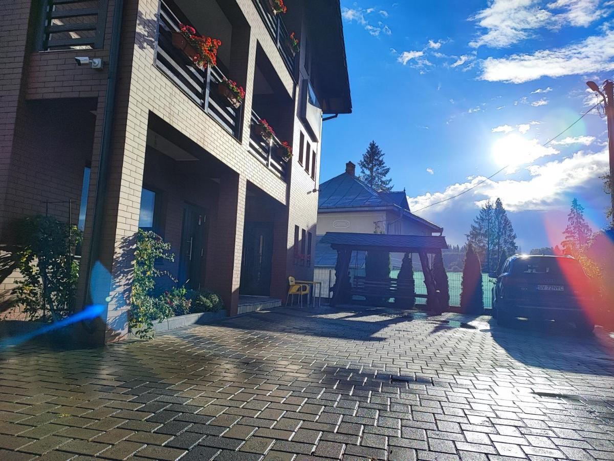 Enigma Bucovinei Hotell Vicovu de Jos Eksteriør bilde