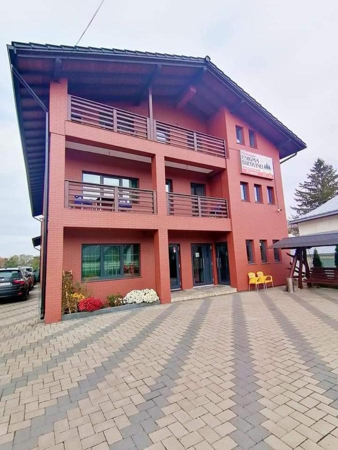 Enigma Bucovinei Hotell Vicovu de Jos Eksteriør bilde